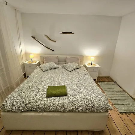 The Famous Latvians Апартаменти Рига