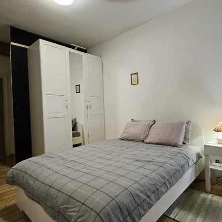 The Famous Latvians Apartman Riga
