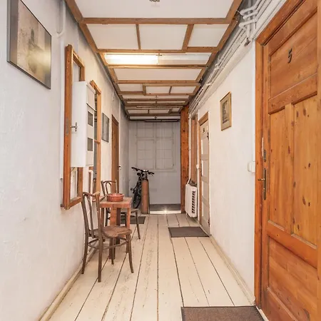 شقة The Famous Latvians